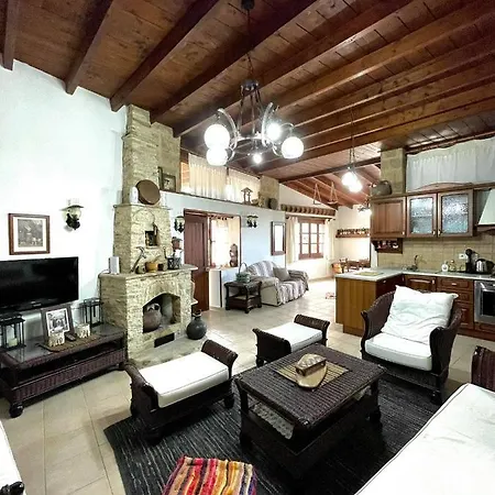 Holiday home Fotini's House
